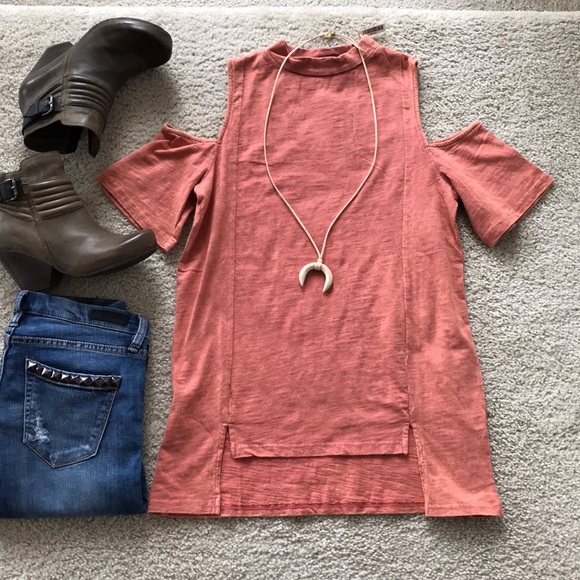 Coral Color Cold Shoulder Top - Picture 4 of 8